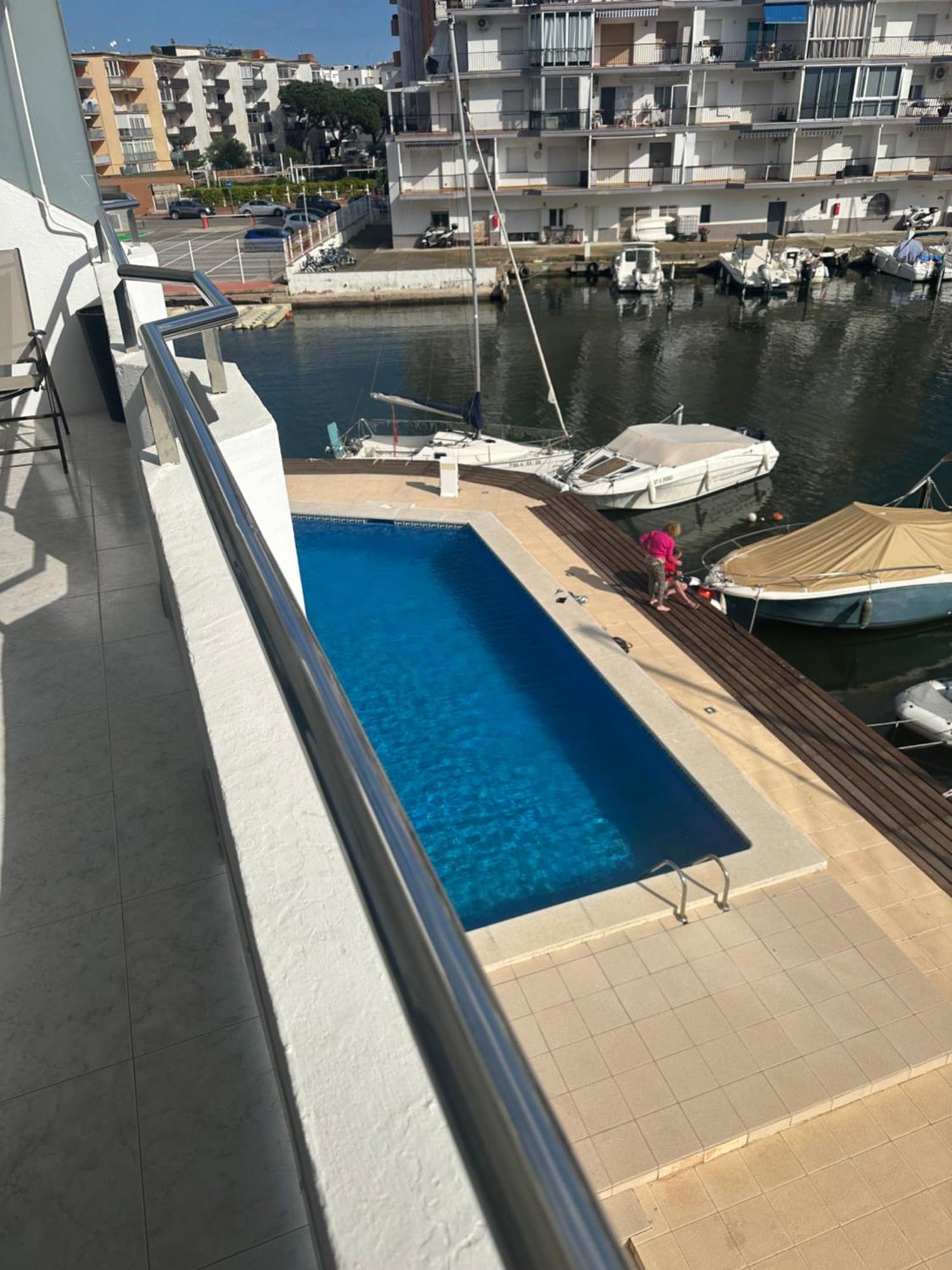 Bonito Apartamento En Roses Zona Familiar Екстериор снимка